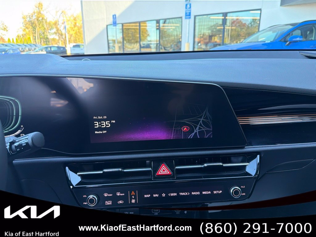 Certified 2023 Kia Niro EX FWD image 26