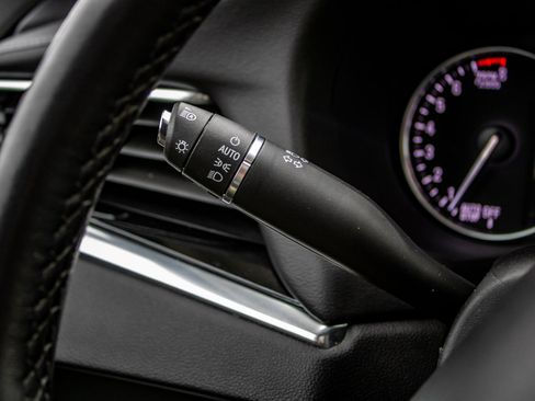 Used 2023 Buick Enclave Avenir w/ Avenir Technology Package image 29