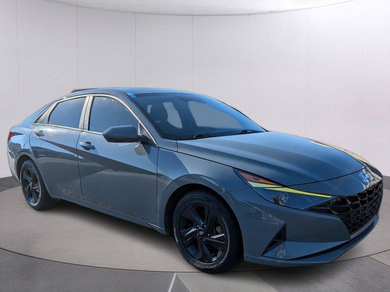 Used 2023 Hyundai Elantra SEL FWD image 9