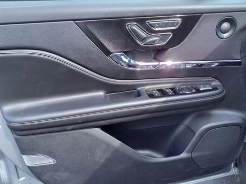 New 2023 Lincoln Corsair Reserve w/ Equipment Group 202A image 36