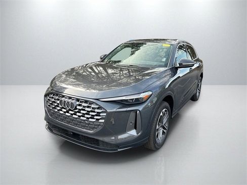 Used 2025 Audi Q5 Premium Plus image 3