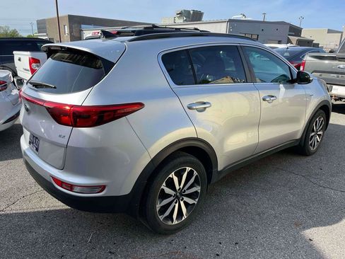 Used 2019 Kia Sportage EX w/ EX Premium Package image 2