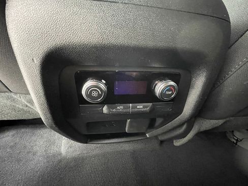 Used 2025 GMC Acadia Elevation image 11