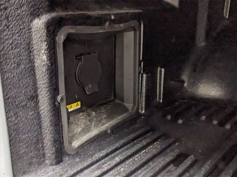 Certified 2022 Ford F150 XLT w/ Equipment Group 302A High image 7