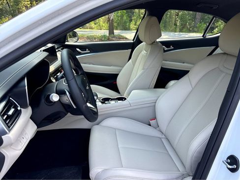 New 2026 Genesis G70 2.5T RWD image 30
