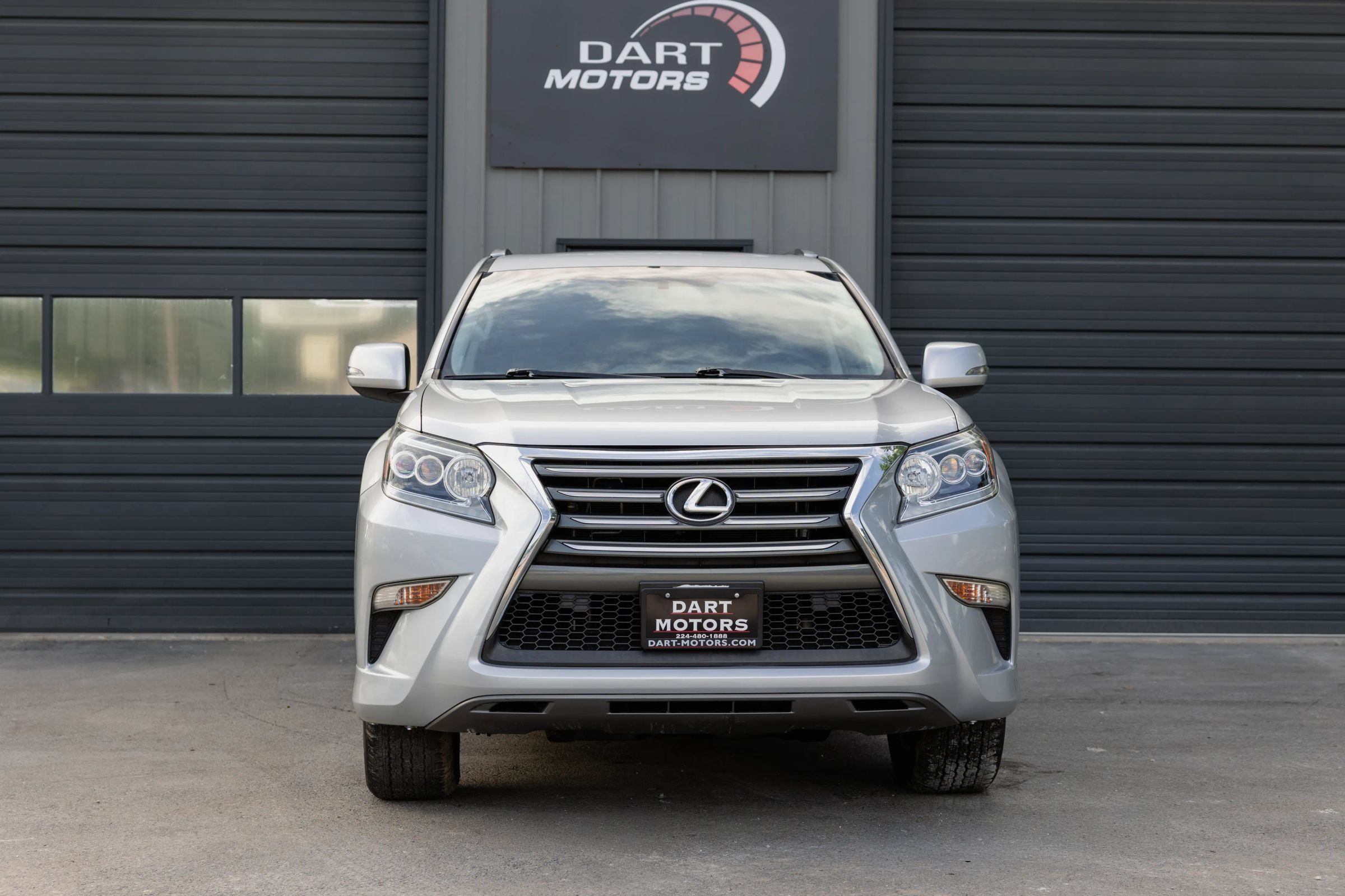 Used 2015 Lexus GX 460 w/ Navigation Package AWD/4WD image 2