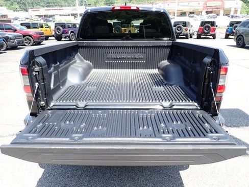 Used 2024 Nissan Frontier S w/ Tow Package AWD/4WD image 7