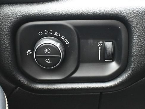 Used 2024 RAM 2500 Big Horn AWD/4WD image 37
