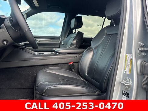 Used 2023 Jeep Wagoneer 4WD w/ Convenience Group I image 7
