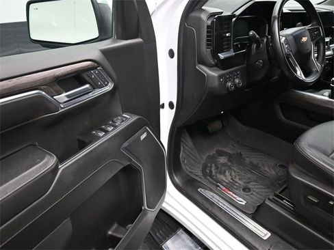 Used 2024 Chevrolet Silverado 1500 LTZ image 14