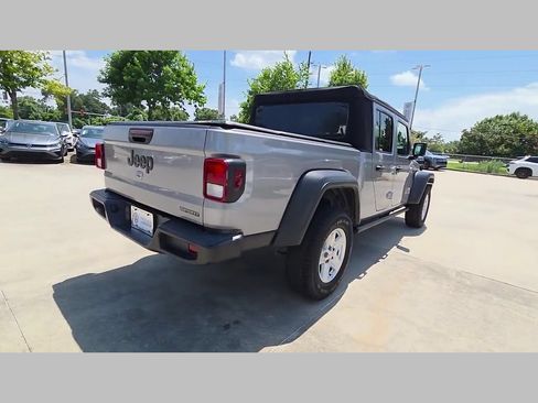 Used 2020 Jeep Gladiator Sport w/ Quick Order Package 24S AWD/4WD image 36
