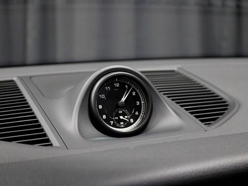 New 2026 Porsche Macan AWD/4WD image 34