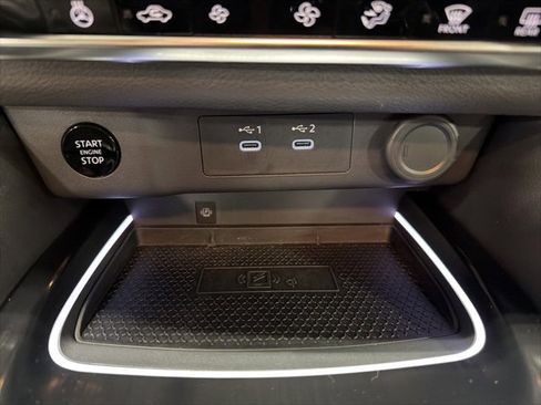 Used 2025 Nissan Rogue SV w/ Rock Creek Premium Package image 27