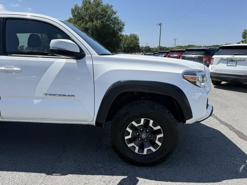 Used 2021 Toyota Tacoma TRD Off-Road RWD image 34