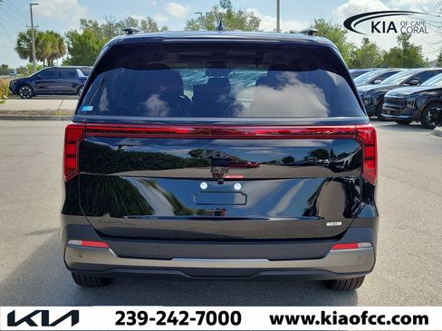 New 2026 Kia Carnival SX FWD image 5