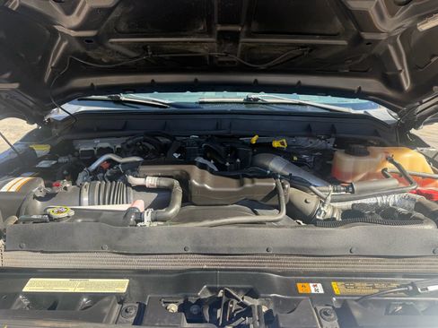 Used 2015 Ford F350 Lariat w/ Lariat Interior Package image 18