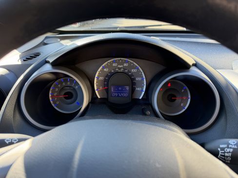 Used 2010 Honda Fit BASE image 20