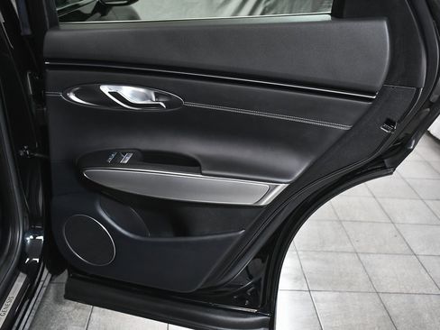 Used 2025 Genesis GV70 2.5T w/ Select Package image 12