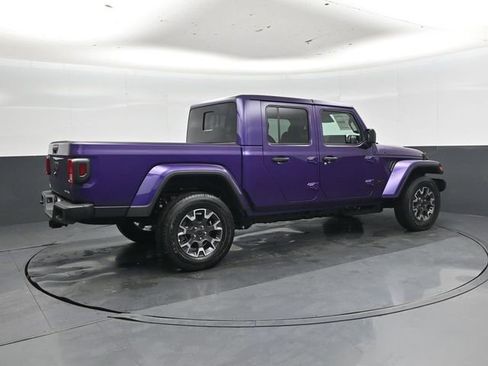 New 2026 Jeep Gladiator Sport AWD/4WD image 3