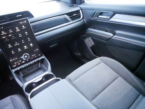 Certified 2025 GMC Terrain Elevation image 11