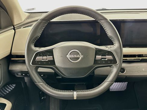 Used 2023 Nissan Ariya AWD image 18