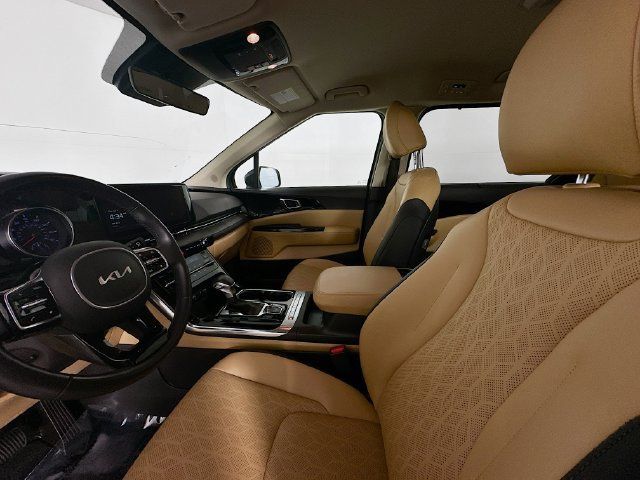 Used 2024 Kia Carnival EX FWD image 21