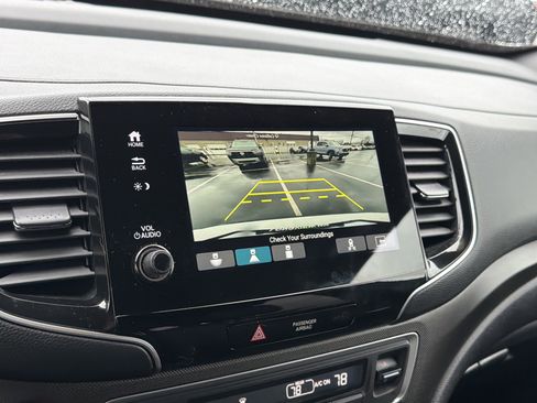 Used 2023 Honda Passport TrailSport image 12