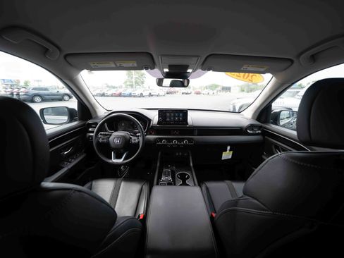 Certified 2025 Honda Pilot EX-L image 19