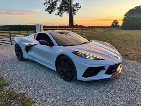 Used 2021 Chevrolet Corvette Stingray Preferred Cpe w/ Z51 Performance Package RWD image 6