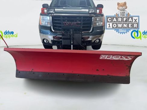 Used 2007 GMC Sierra 2500 W/T w/ Work Truck Preferred Package AWD/4WD image 14