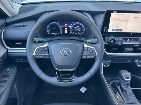 Certified 2026 Toyota Grand Highlander AWD image 14