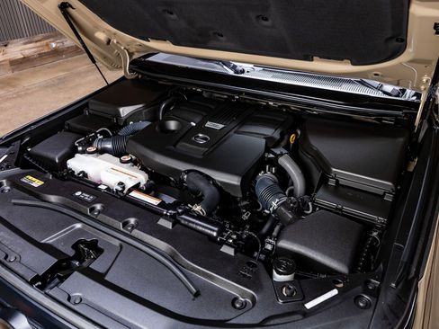 Used 2025 Lexus GX 550 image 39