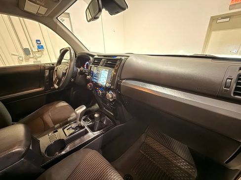 Used 2023 Toyota 4Runner TRD Off-Road AWD/4WD image 31