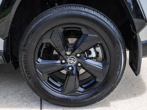 Used 2021 Toyota RAV4 XSE AWD/4WD image 23