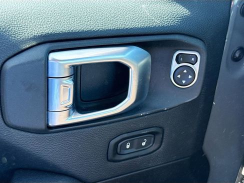 Used 2021 Jeep Wrangler Unlimited Rubicon 4xe w/ Steel Bumper Group image 19