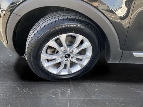 Certified 2020 Kia Telluride LX image 41