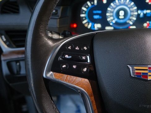 Used 2019 Cadillac Escalade Luxury image 19