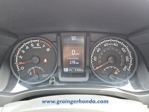 Used 2023 Toyota Tacoma SR AWD/4WD image 21