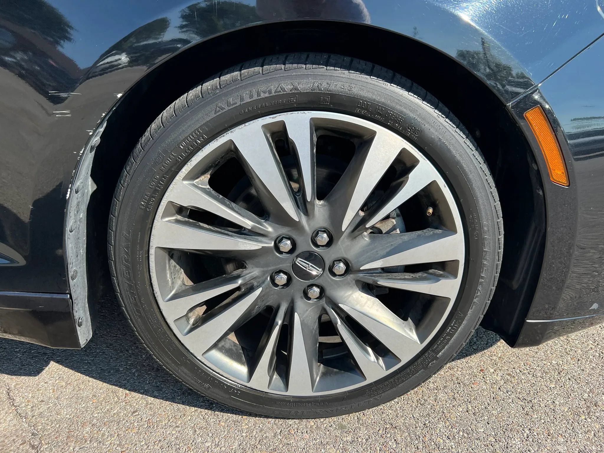 Used 2017 Lincoln MKZ Select w/ Select Plus Package FWD image 10
