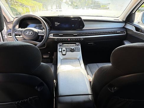 Used 2025 Hyundai Palisade SE FWD image 18
