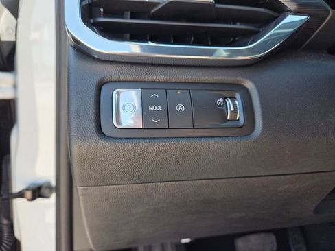 Used 2025 GMC Acadia Elevation FWD image 24