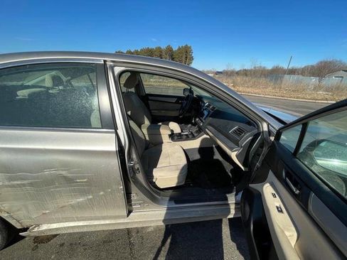 Used 2016 Subaru Legacy 2.5i Premium image 28