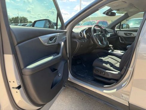 Used 2021 Chevrolet Blazer LT FWD image 9