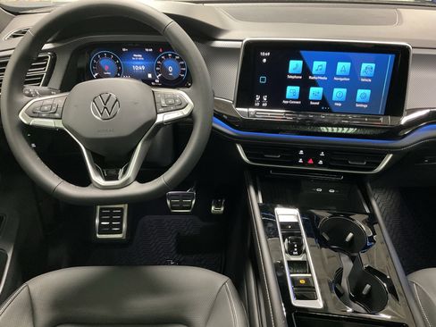 New 2026 Volkswagen Atlas Cross Sport SEL R-Line AWD/4WD image 13