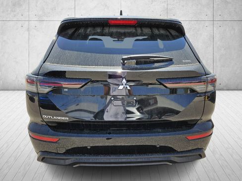 New 2026 Mitsubishi Outlander ES AWD/4WD image 6