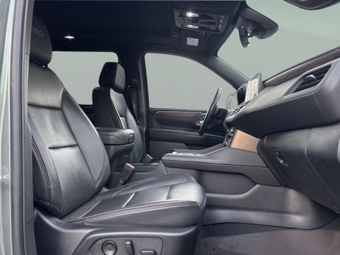 Used 2024 Chevrolet Suburban High Country w/ Max Trailering Package image 21