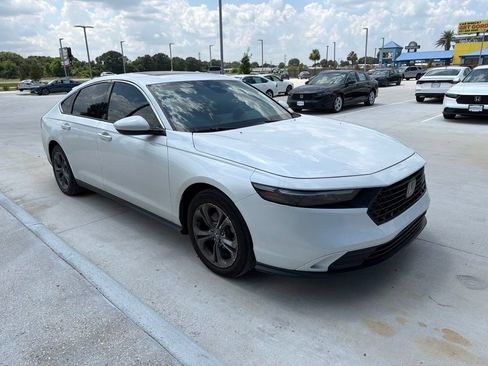 Used 2024 Honda Accord EX image 3