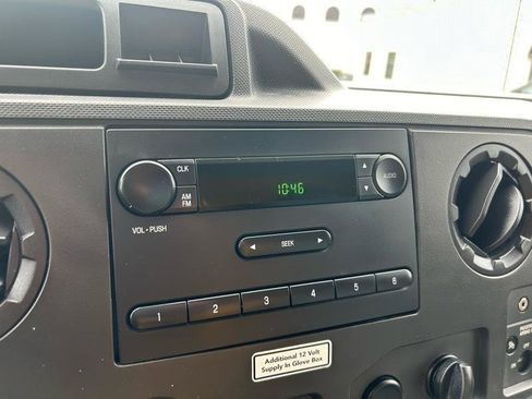 Used 2019 Ford E-350 and Econoline 350 Super Duty image 13