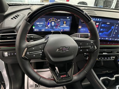 Certified 2026 Chevrolet Traverse RS AWD/4WD image 19