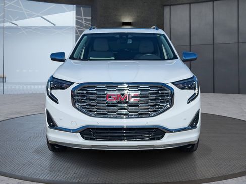 Used 2020 GMC Terrain Denali w/ Denali Premium Package image 9